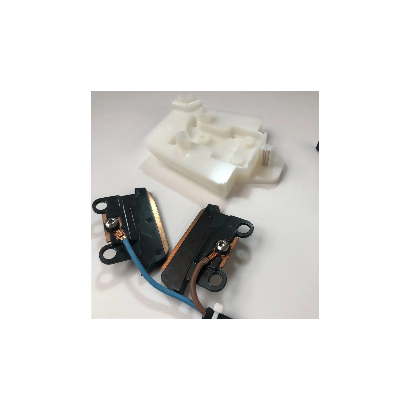 Kit Support aimant avant modifié HUSQVARNA 582663602