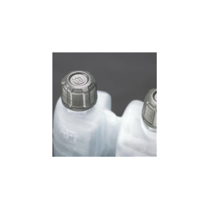 Huile moteur 2 temps LS+ 1L bidon doseur HUSQVARNA