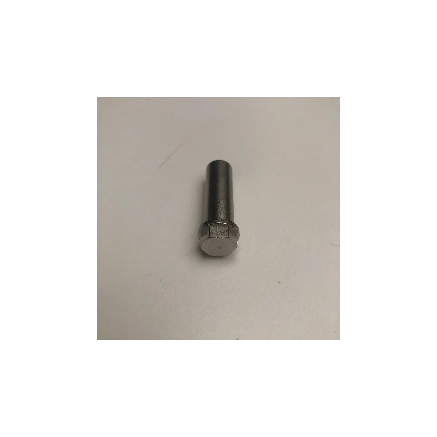 Vis de fixation Carrosserie/Silentbloc avant Pour GreenMow BELROBOTICS BR11153