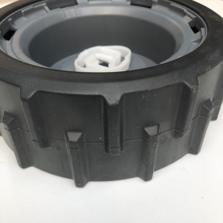 Roue large pour robot série RC ROBOMOW SPP7021A