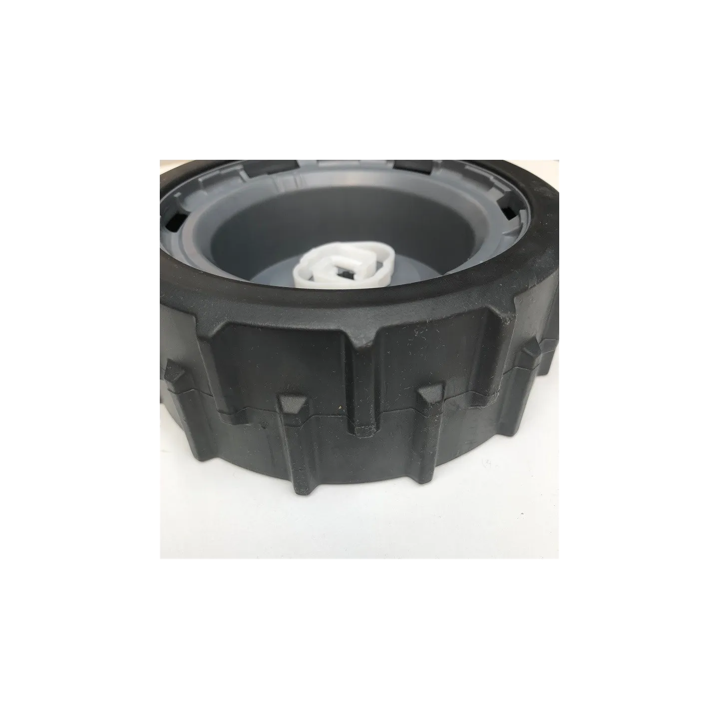 Roue large pour robot série RC ROBOMOW SPP7021A