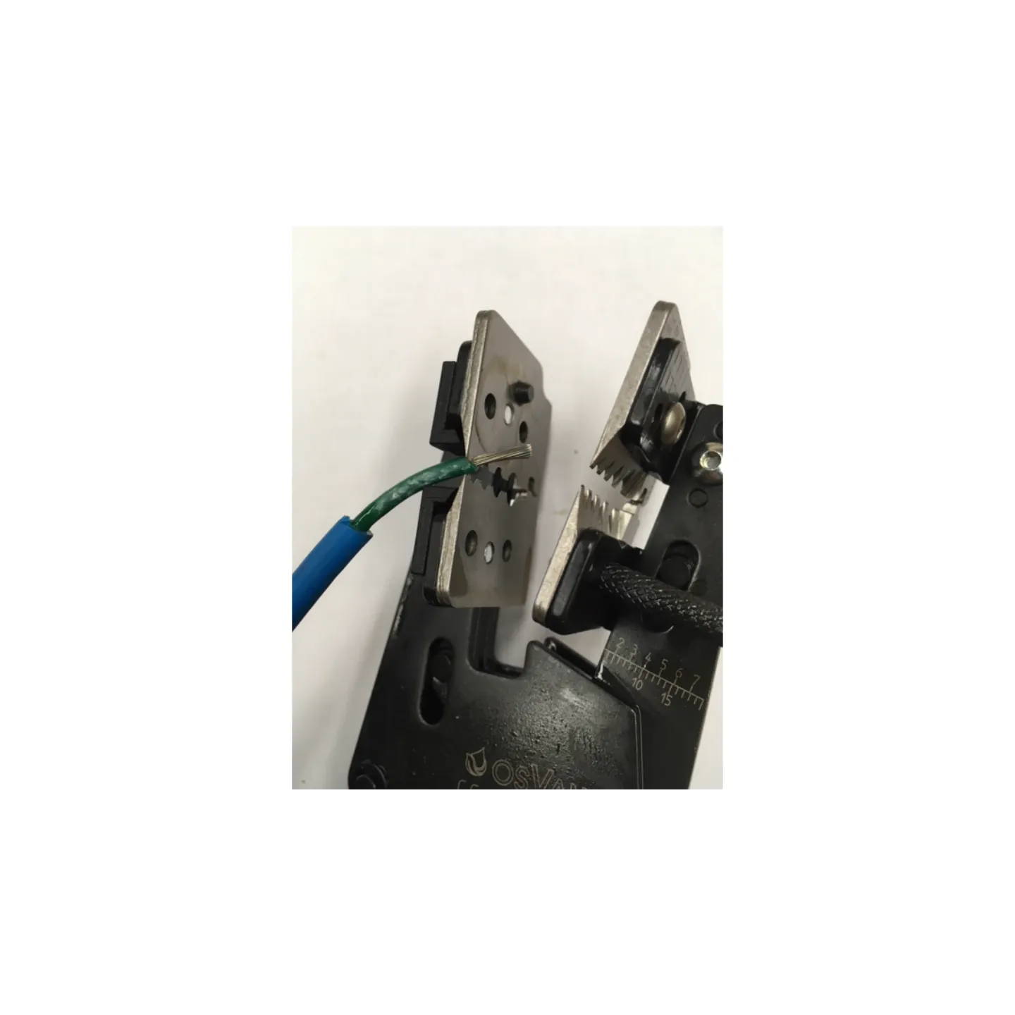 Pince à dénuder pour câble Ø5.9mm GCC OSVAN CC15PINCE