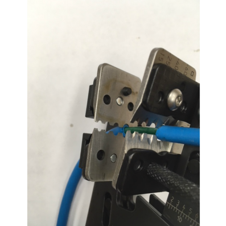 Pince à dénuder pour câble Ø5.9mm GCC OSVAN CC15PINCE