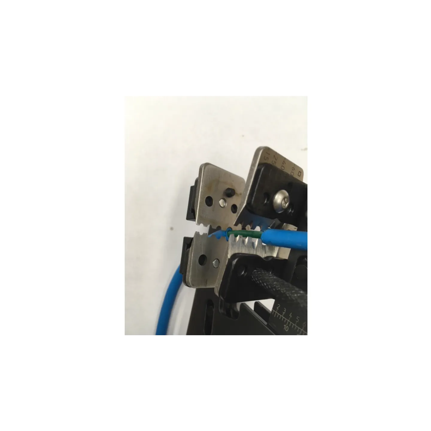 Pince à dénuder pour câble Ø5.9mm GCC OSVAN CC15PINCE